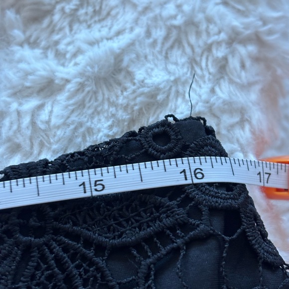 White House Black Market Black Floral Lace Pencil Skirt - Picture 6 of 8